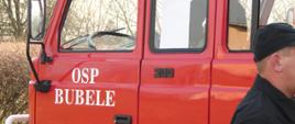 Druh OSP Bubele przy samochodzie ratowniczo-gaśniczym należącym do Jednostki OSP Bubele