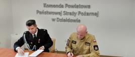 Podpisanie umów na szkolenie przygotowujące na kat. "C" prawa jazdy dla strażaków OSP z powiatu działdowskiego