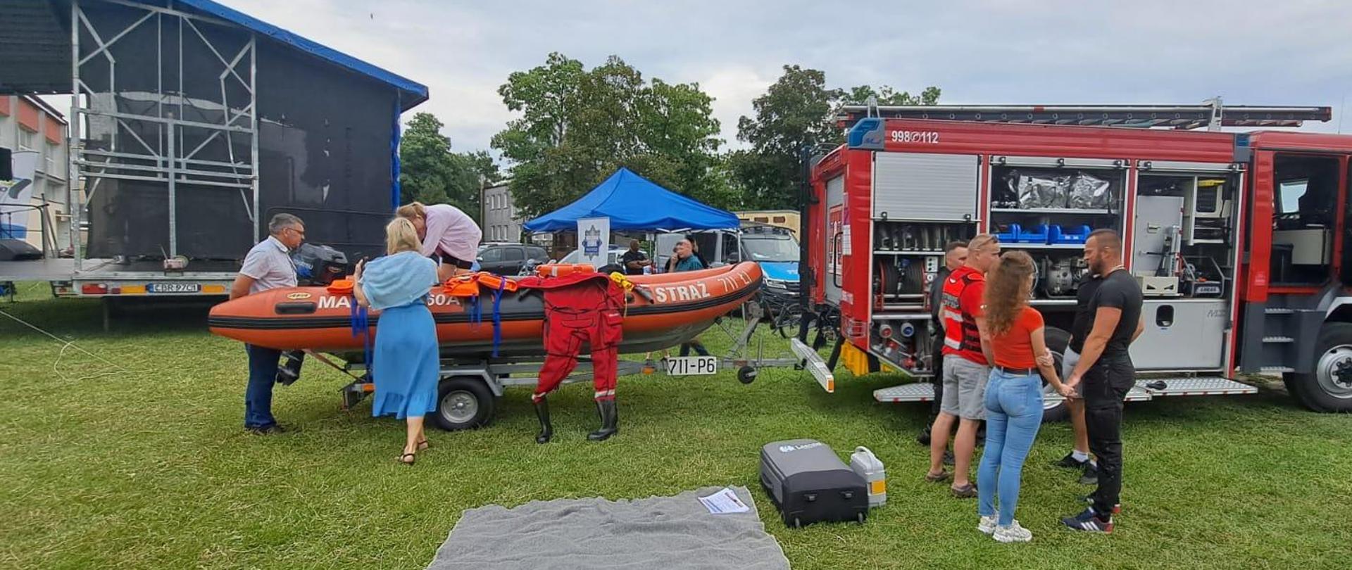 Strażacy Jednostki Ratowniczo – Gaśniczej
na festynie rodzinnym przy Szkole Podstawowej nr 1

