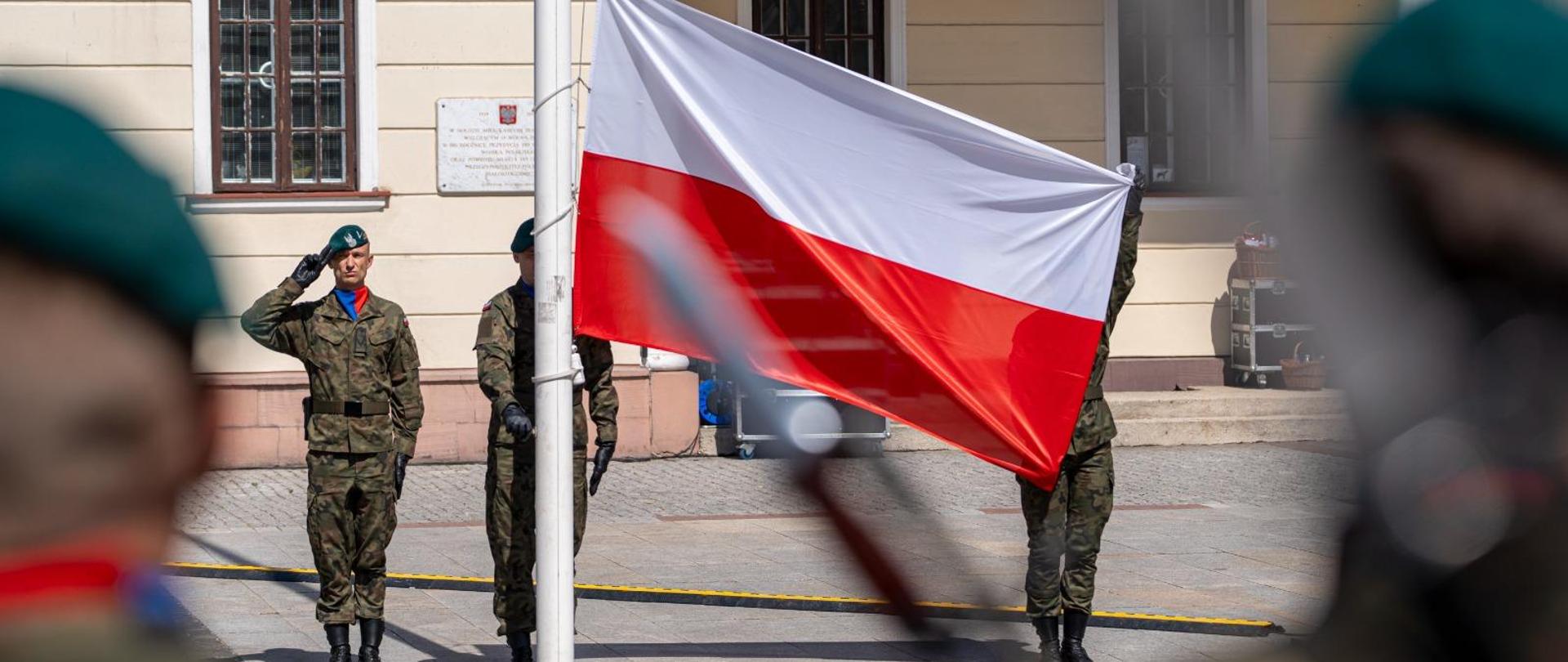 2 maja - Dzień Flagi RP