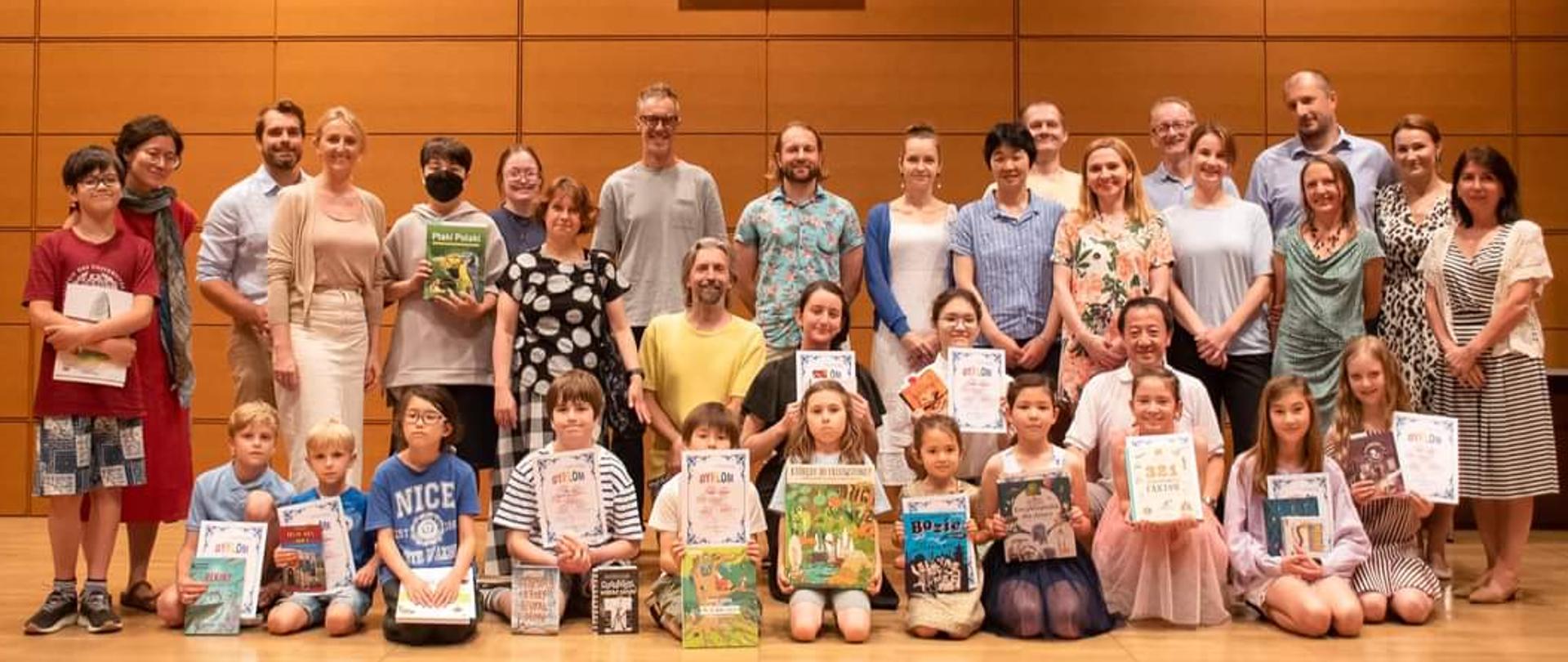 zakończenie_roku_Szkoła_Polonijna_im_J Korczaka_1