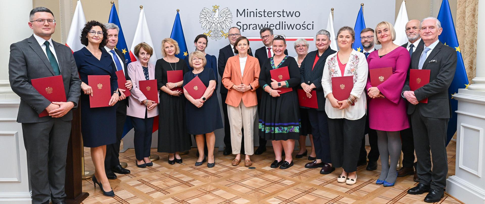 Powołanie członków Komisji Kodyfikacyjnej Prawa Rodzinnego