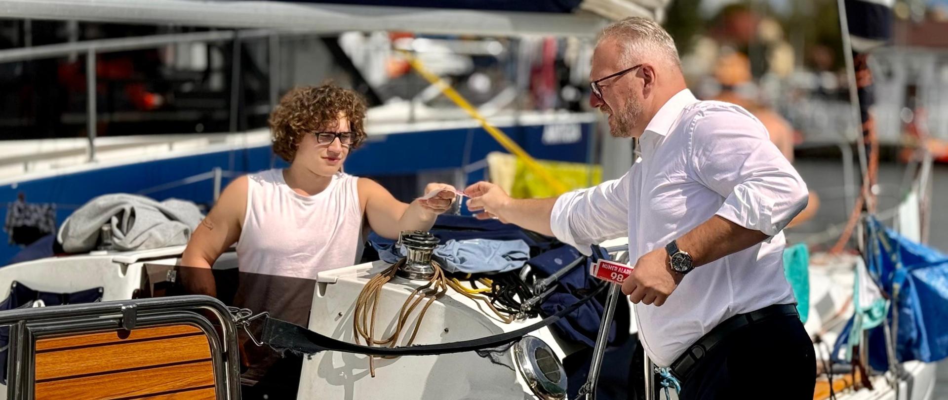 Bezpieczeństwo na wodzie – Akcja społeczna promująca numer alarmowy 984