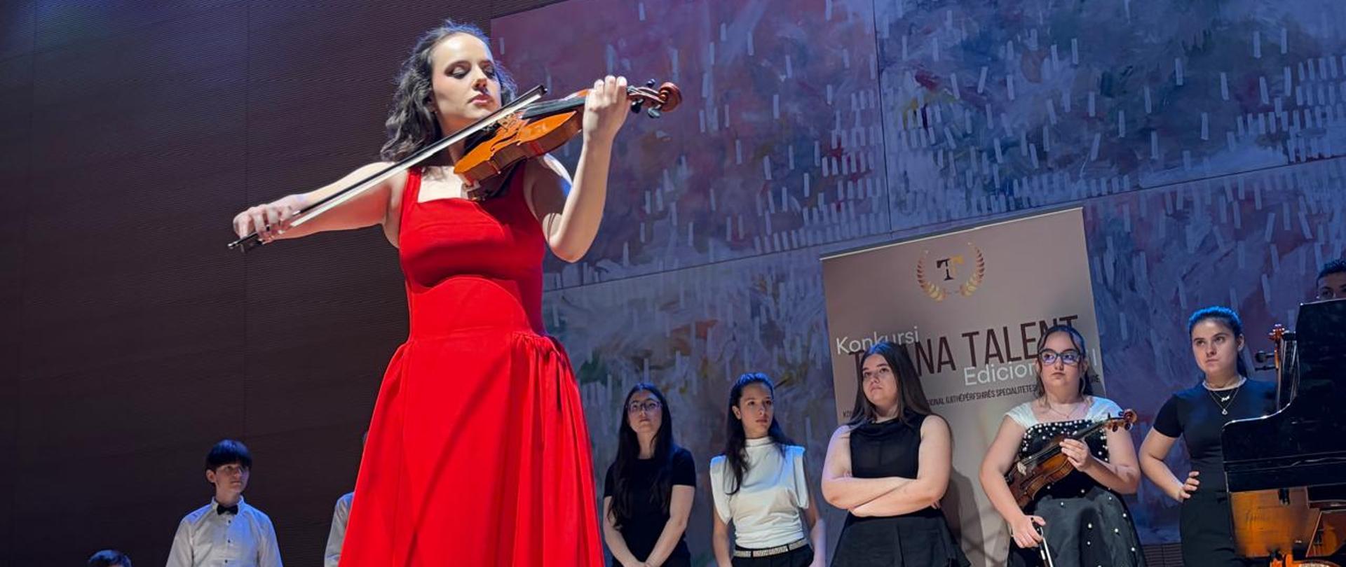 Zdobywcą „Grand Prix” została skrzypaczka Elena Lamnica.