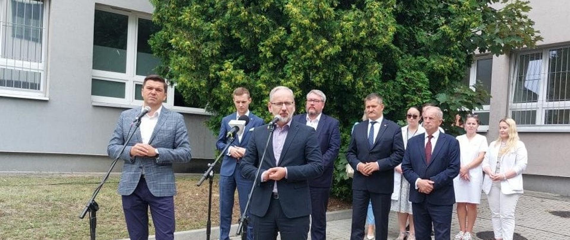 Minister Adam Niedzielski na konferencji prasowej w Lublinie