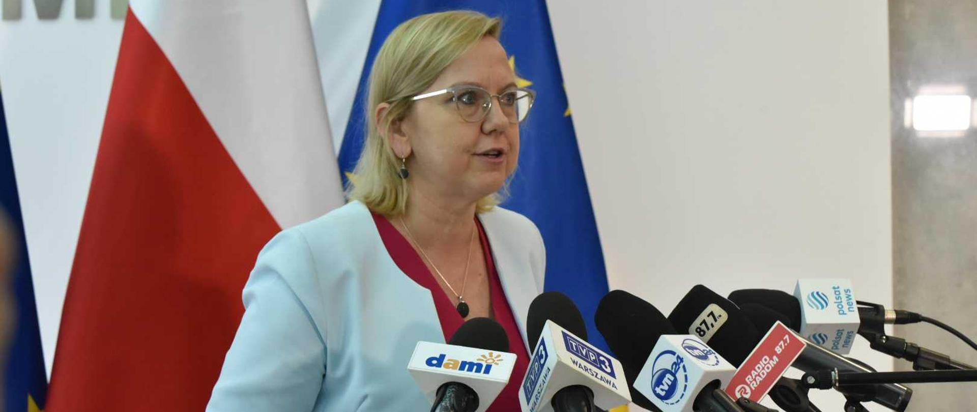 Minister Anna Moskwa podczas konferencji prasowej