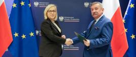 Na zdjęciu minister klimatu i środowiska Paulina Henning-Kloska powołuje Józefa Matysiaka na zastępcę prezesa zarządu NFOŚiGW.