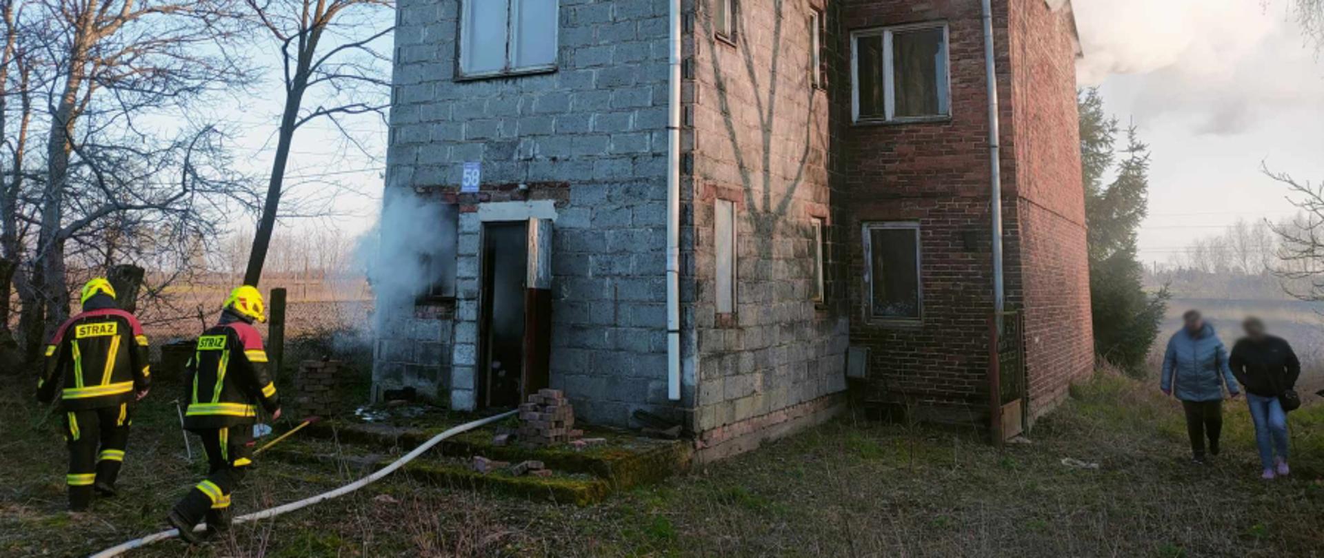 Pożar pustostanu w Serokach-Parcela