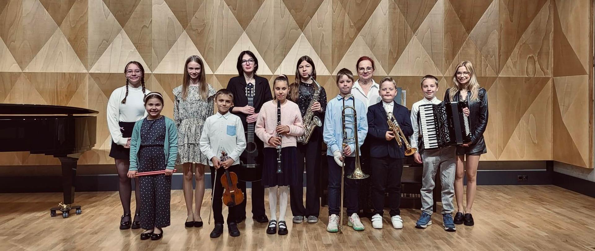 Uczniowie PSM na sali koncertowej