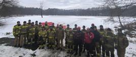 Strażacy doskonalili umiejętności ratownictwa lodowego na zbiorniku Gzel