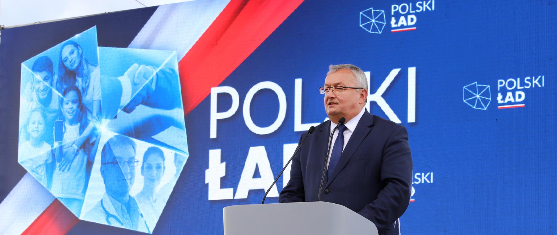 Minister infrastruktury Andrzej Adamczyk