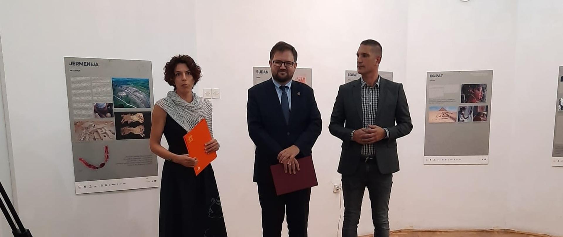 Dana 15. septembra 2023. godine u Narodnom muzeju u Kikindi svečano je otvorena izložba „Against the Sands of Time. Documentation and reconstruction of World Heritage – the Polish experience” pripremljena od strane Ambasade Republike Poljske u Beogradu u saradnji sa lokalnim partnerima