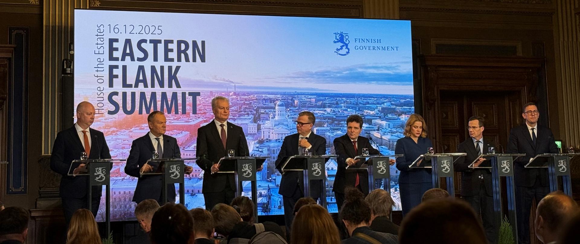 Eastern_Flank_Summit_poziome