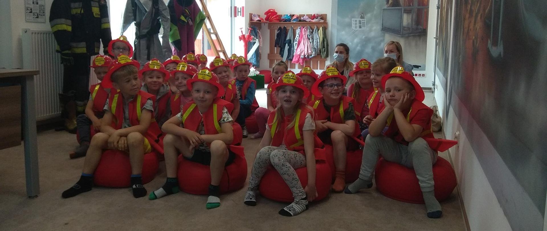 Wizyta dzieci w sali ognik