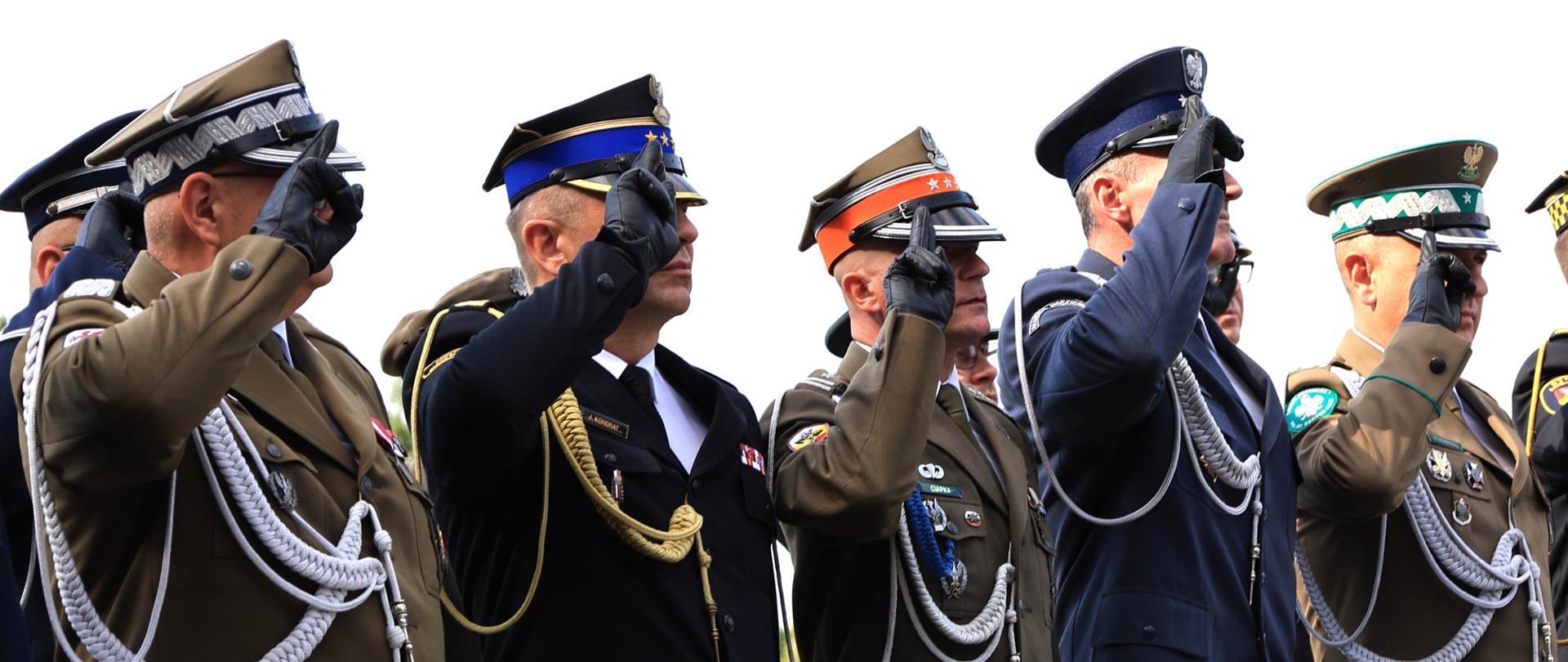 86. rocznica wybuchu II Wojny Światowej - przedstawiciele służ oddają hołd bohaterom