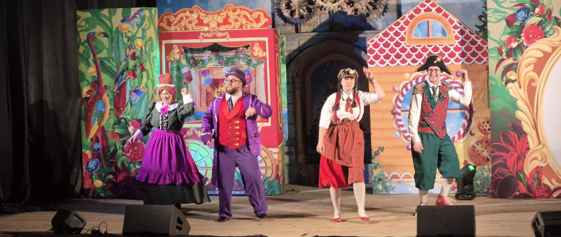 Galeria 9 zdjęć - wycieczka na musical Dziadek do orzechów 07.11.2025 r. 