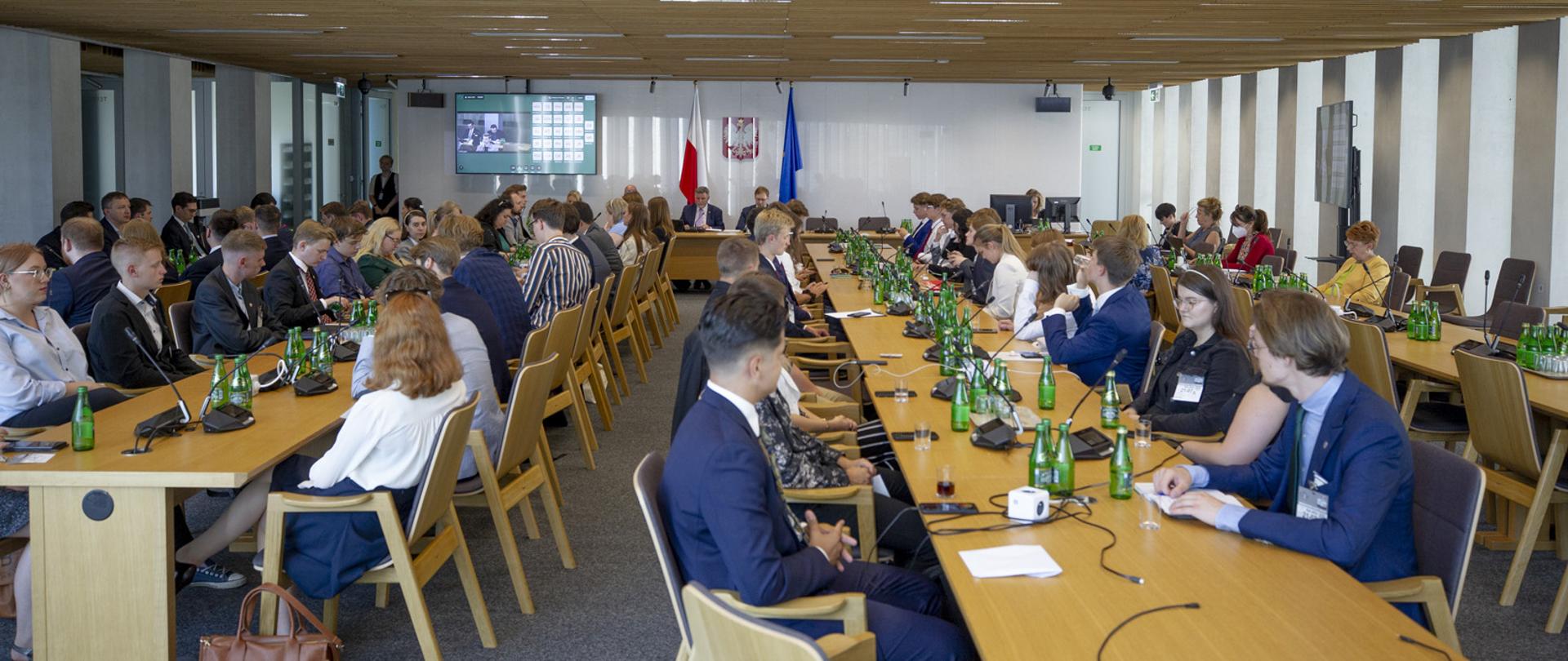 20220721_gov_Podkomisja_stała_ds_młodzieży