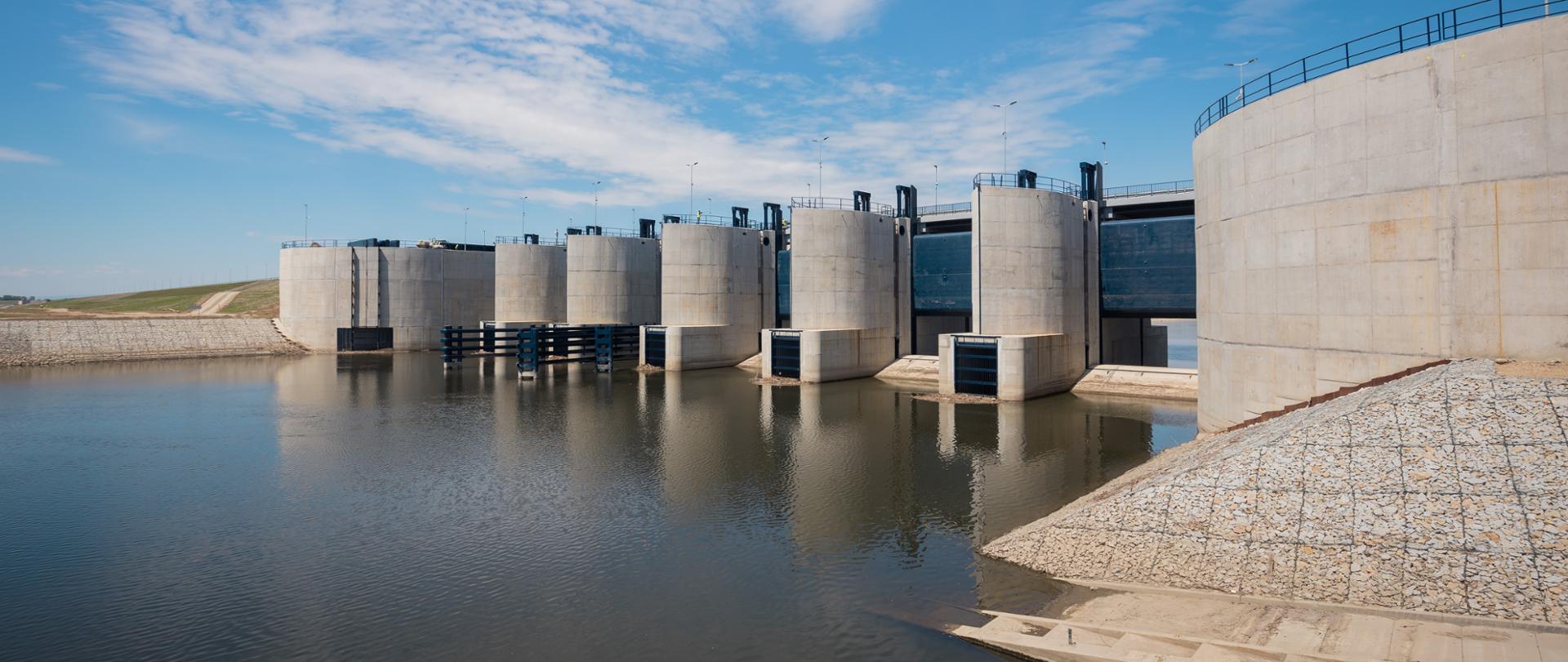 Wizyta przedstawicieli Śląskiego Urzędu Wojewódzkiego i Urzędu Miasta w Raciborzu na Zbiorniku Racibórz Dolny. 