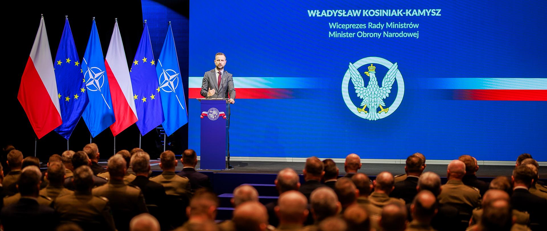 25 lutego 2026 r. w Muzeum Wojska Polskiego w Cytadeli Warszawskiej, Prezydent Rzeczypospolitej Polskiej, Zwierzchnik Sił Zbrojnych RP Karol Nawrocki, wicepremier - minister obrony narodowej Władysław Kosiniak-Kamysz wraz z kierownictwem MON, oraz szefem Sztabu Generalnego Wojska Polskiego gen. Wiesławem Kukułą wzięli udział w odprawie rozliczeniowo-zadaniowej kierowniczej kadry MON i Sił Zbrojnych RP. Fot. Krzysztof Niedziela/MON