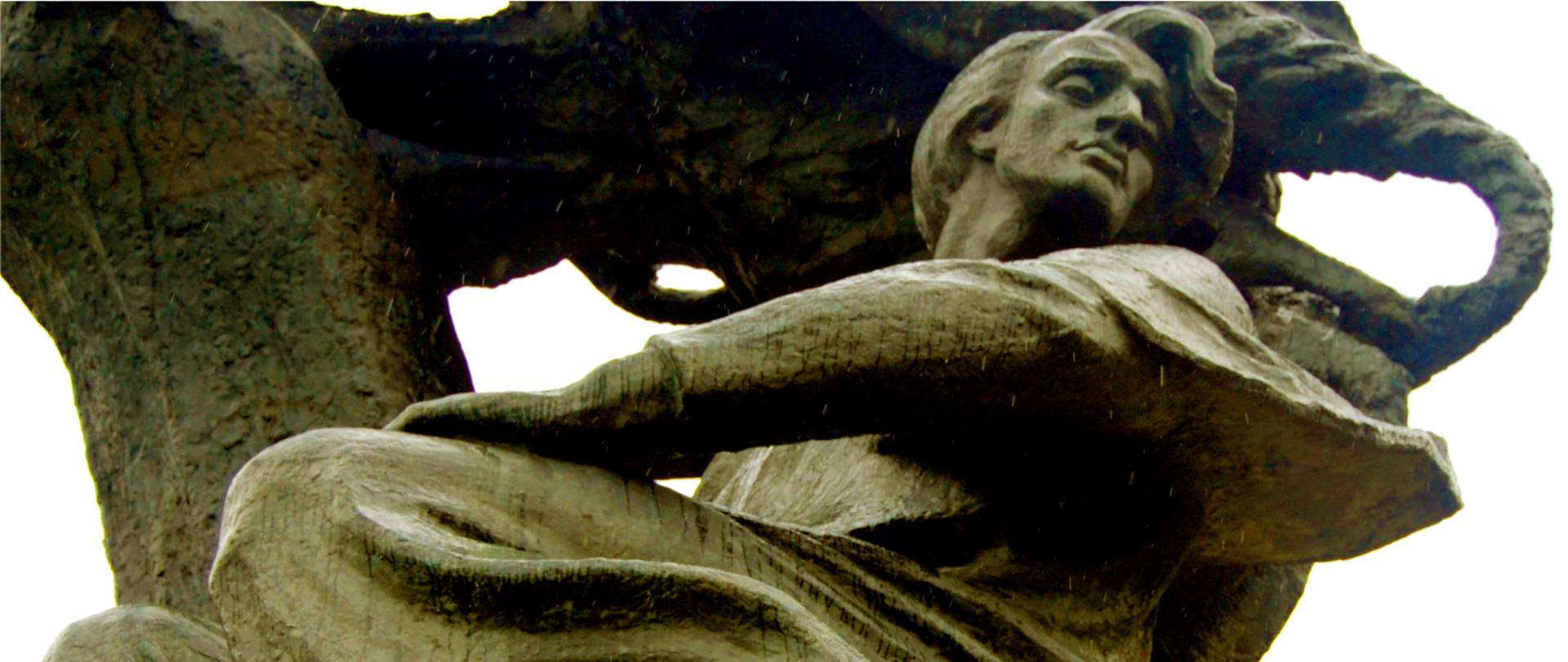 Grafika przedstawia fragment pomnika Fryderyka Chopina z Warszawskich Łazienek