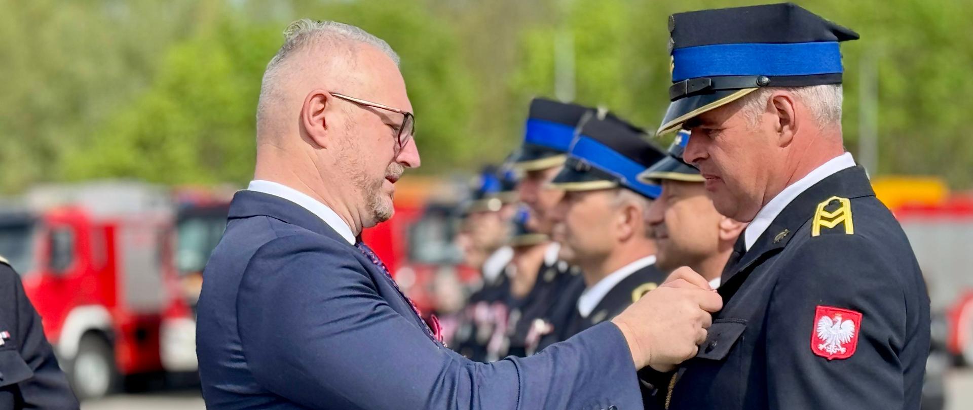 Dzień Strażaka w Elblągu w udziałem wojewody Króla.