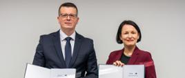 Na zdjęciu Dorota Zawadzka-Stępniak, prezes NFOŚiGW wraz z beneficjentem