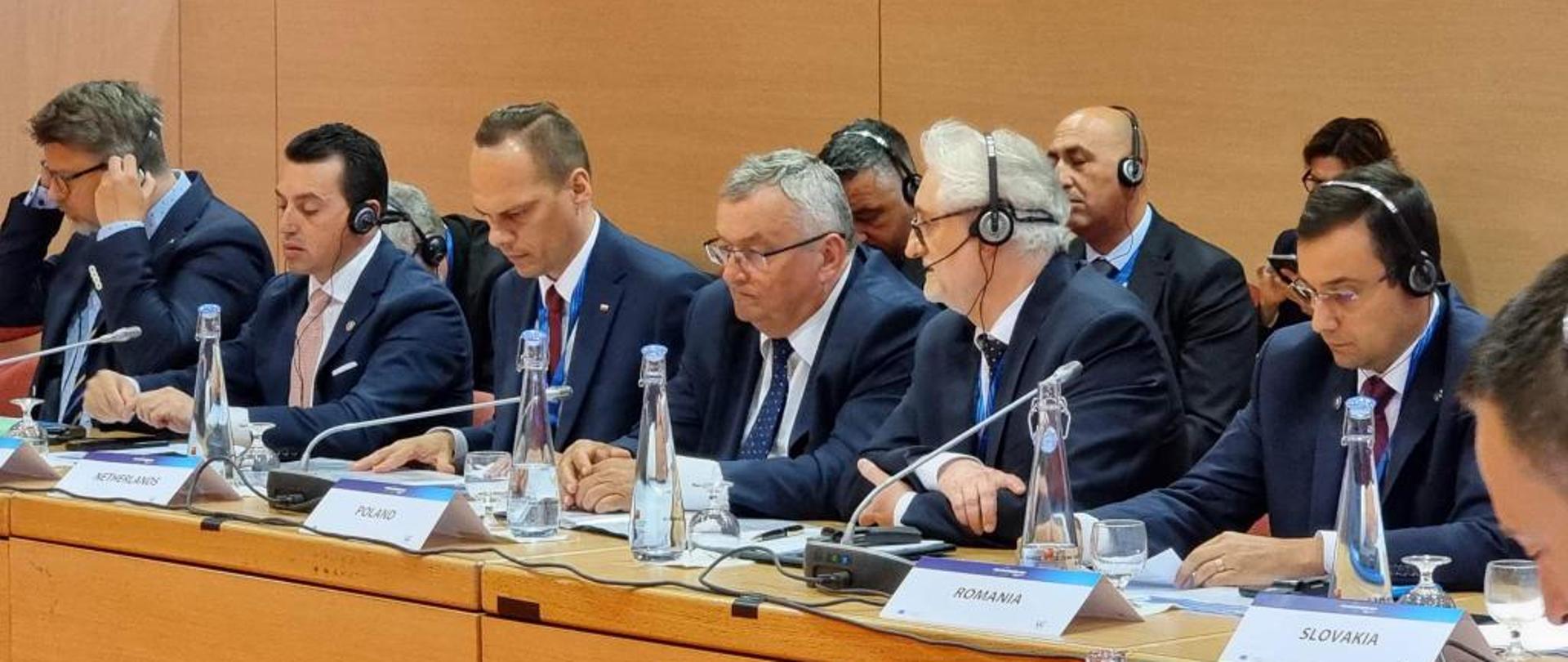 Minister infrastruktury Andrzej Adamczyk oraz wiceminister infrastruktury Rafał Weber podczas konferencji Connecting Europe Days