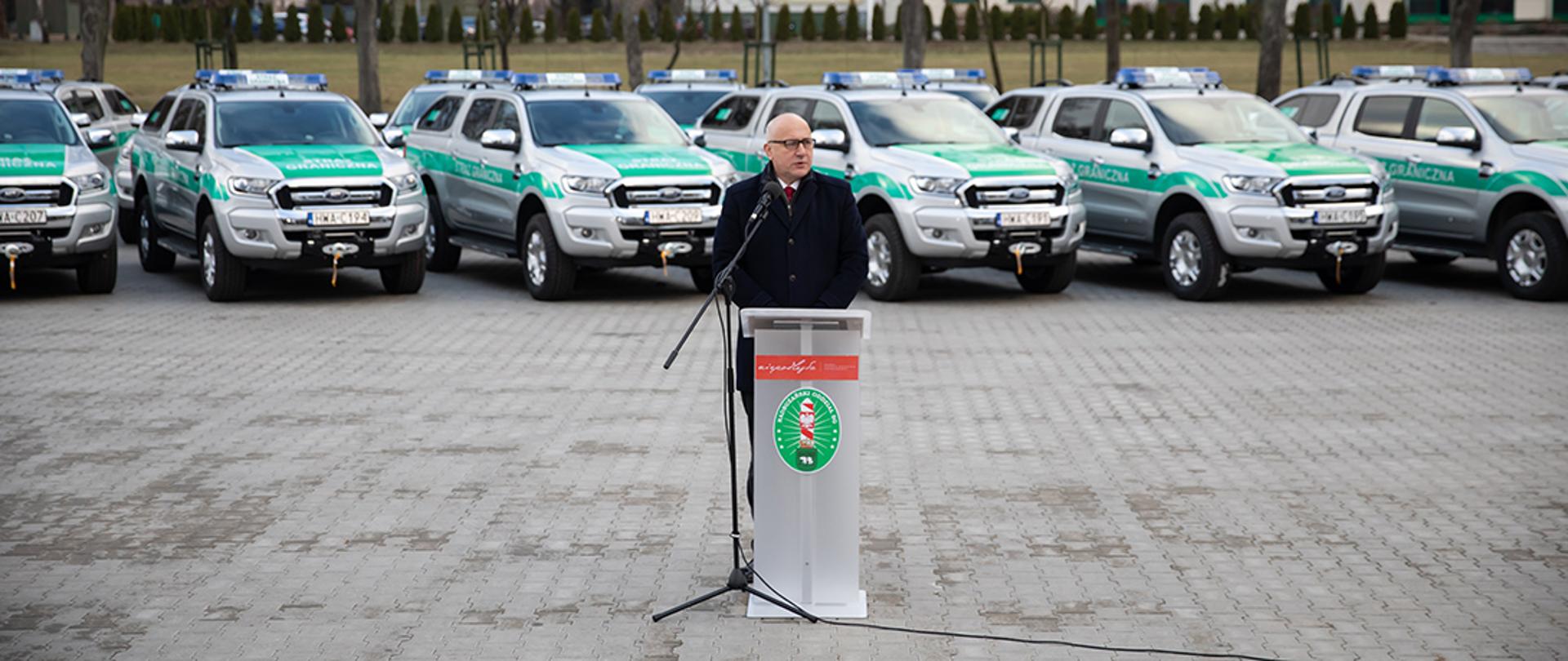 Przekazanie samochodów dla Straży Granicznej