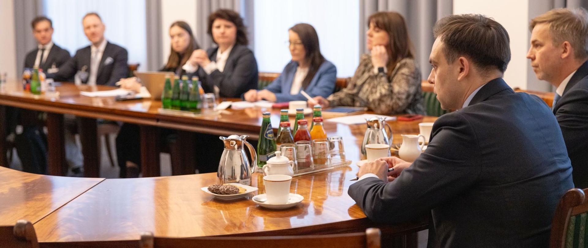 Spotkanie ministra Andrzeja Domańskiego z branżą biomedyczną