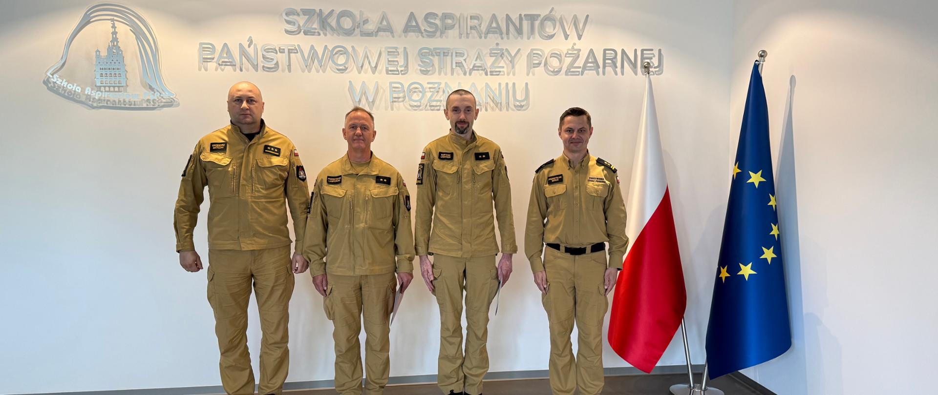 Wręczenie listów gratulacyjnych dla funkcjonariuszy SA PSP w Poznaniu