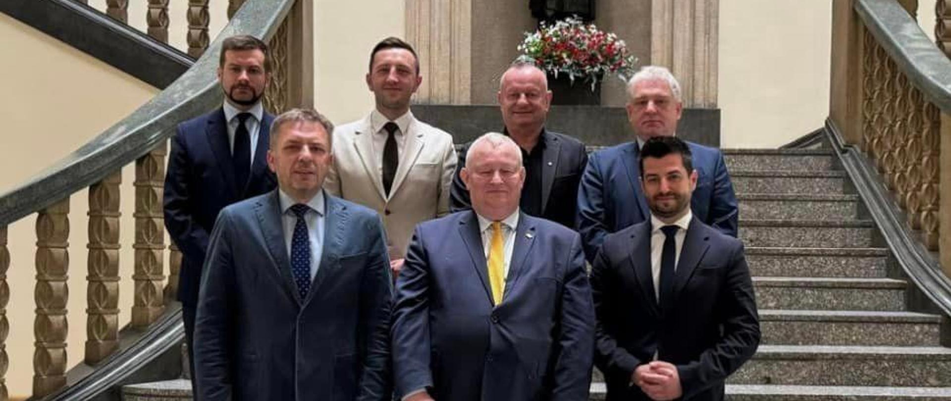 Przystąpienie do rozmów w sprawie porozumiewania KZN z Akademia Górniczo-Hutnicza w Krakowie