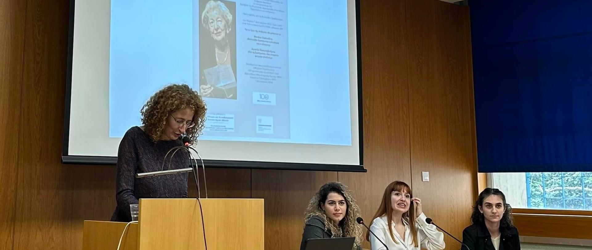 Αφιέρωμα στη Βισουάβα Σιμπόρσκα 1