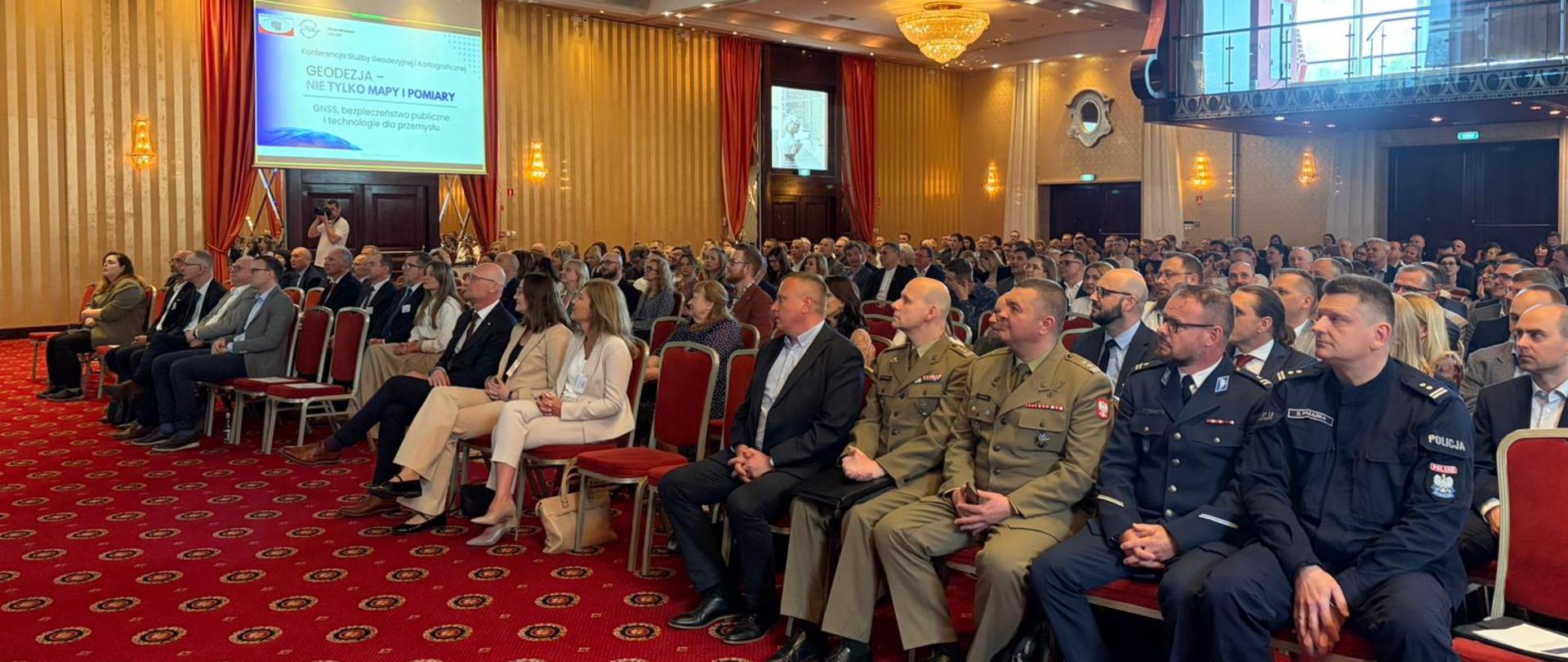 Uczestnicy konferencji SGiK