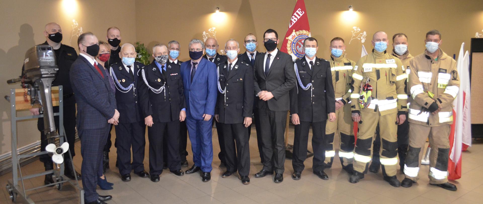 Zdjęcia z wizytacji Komendanta Wojewódzkiego w Powiecie Wałeckim