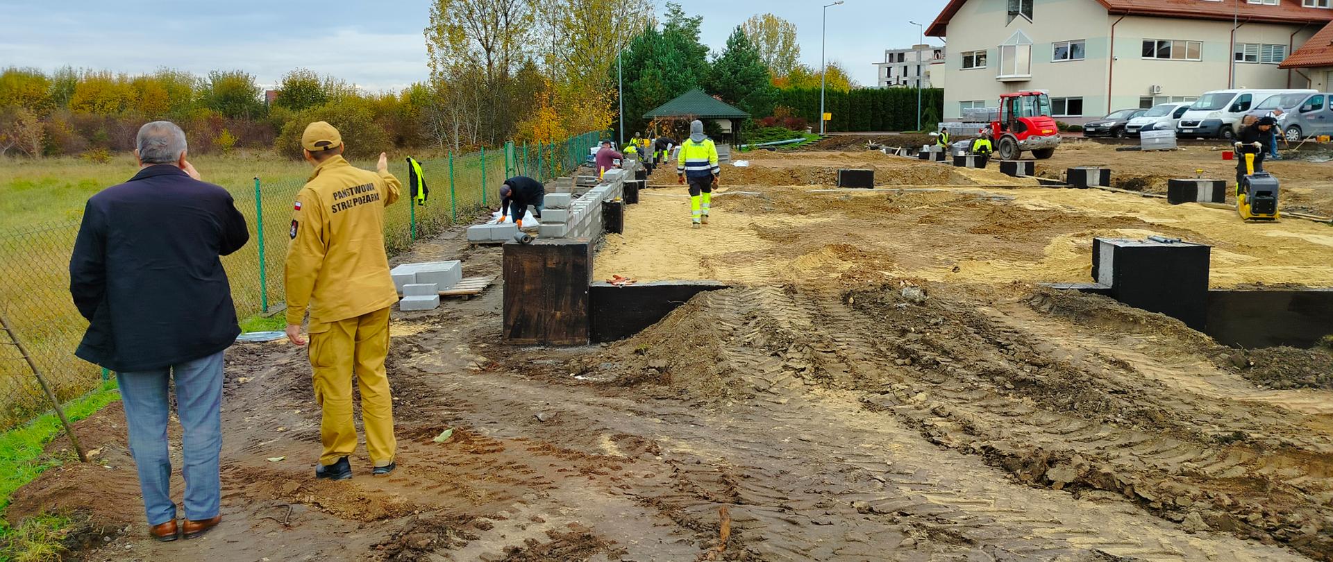 Wizytacja placu budowy magazynu OC