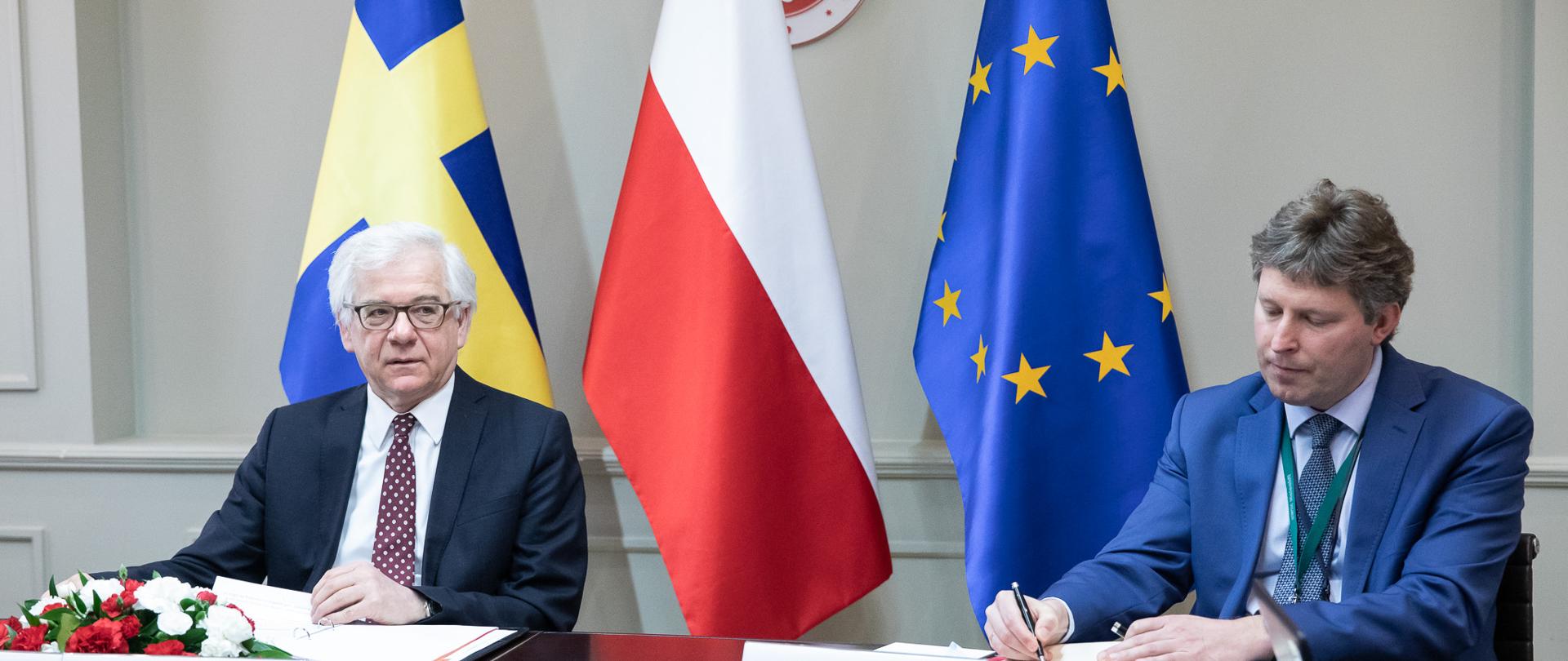 Minister Czaputowicz holds video call with Swedish FM