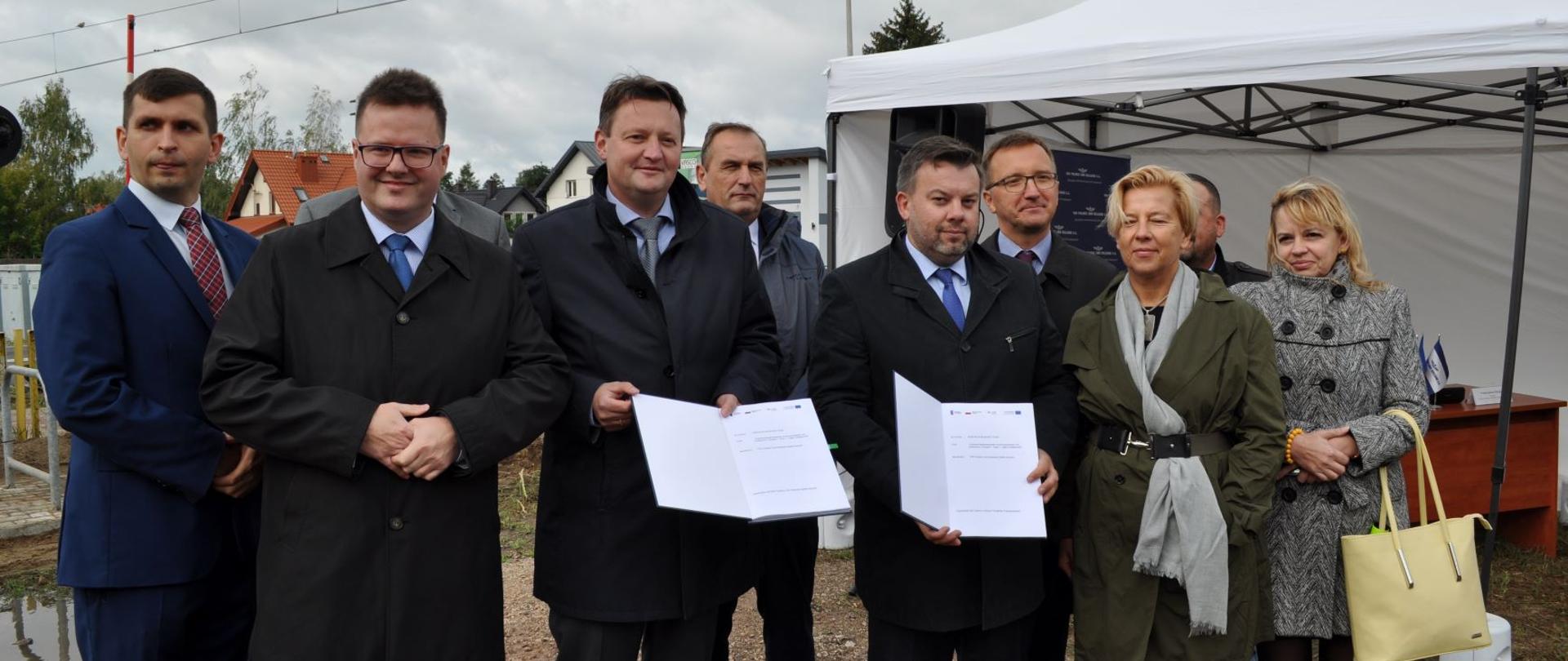 Dzięki podpisanej umowie poprawi się bezpieczeństwo na przejazdach