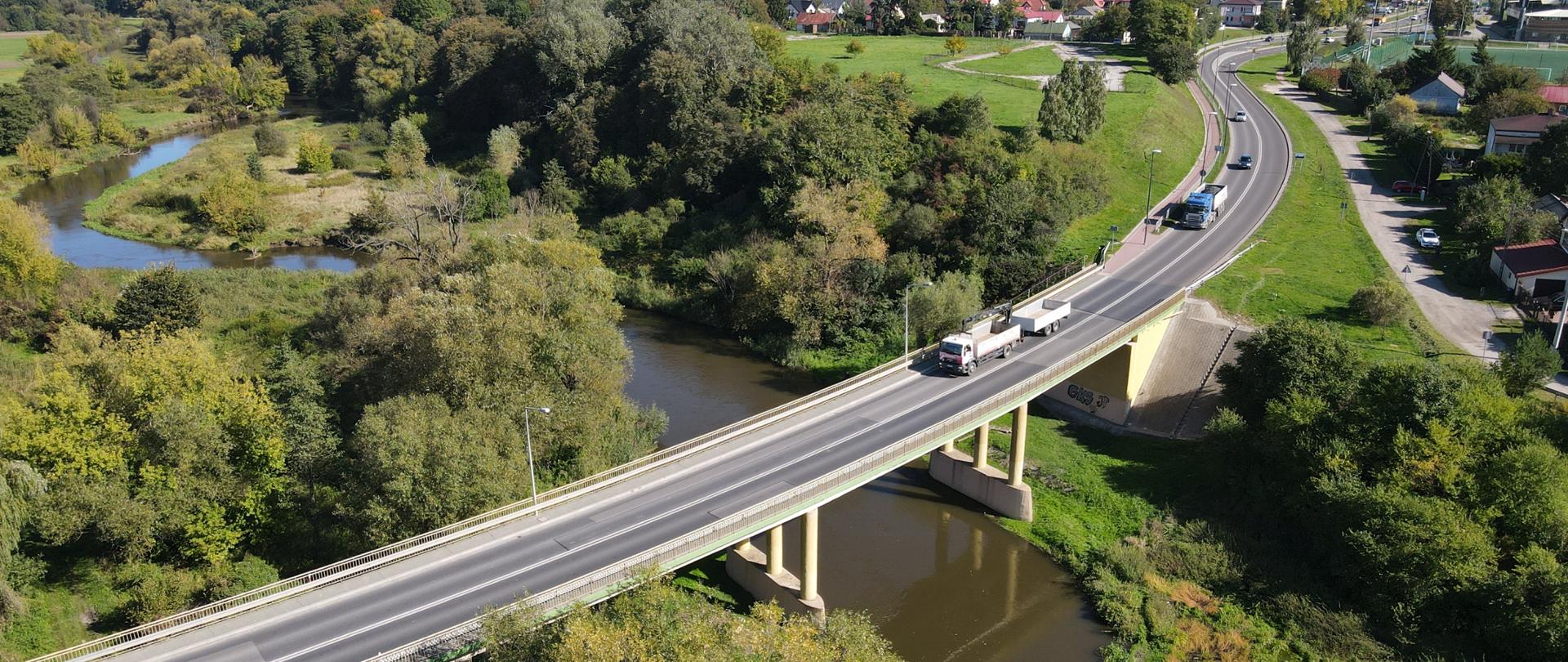 Most w ciągu DK82 w Łęcznej