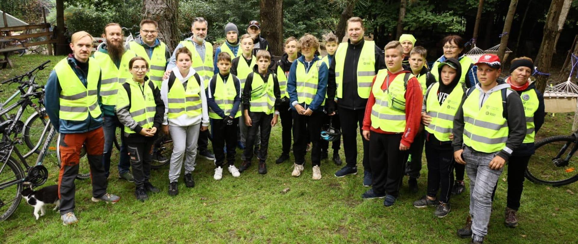 Rajd Rowerowy „Poznaj Polskę” po Kozłowieckim Parku Krajobrazowym z udziałem Ministra Edukacji i Nauki