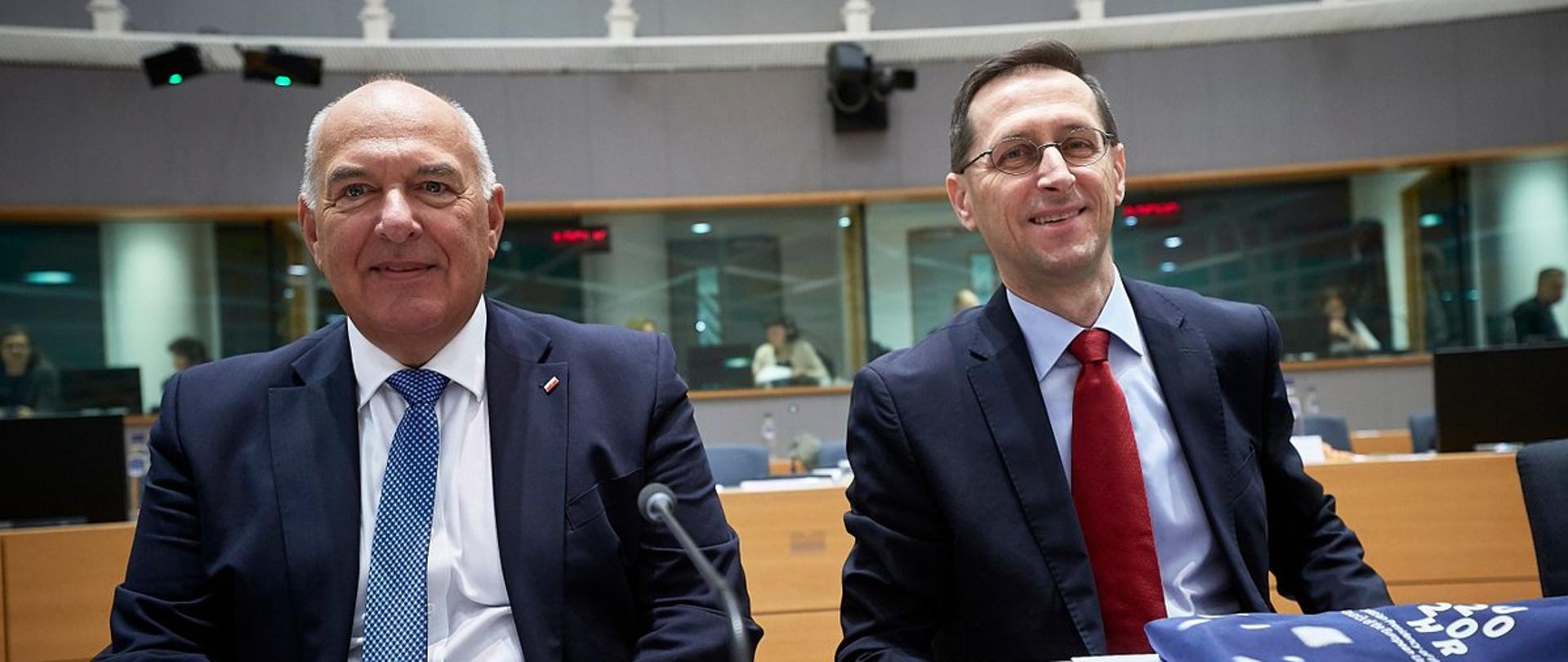 Minister Kościński i minister finansów Węgier na posiedzeniu ECOFIN