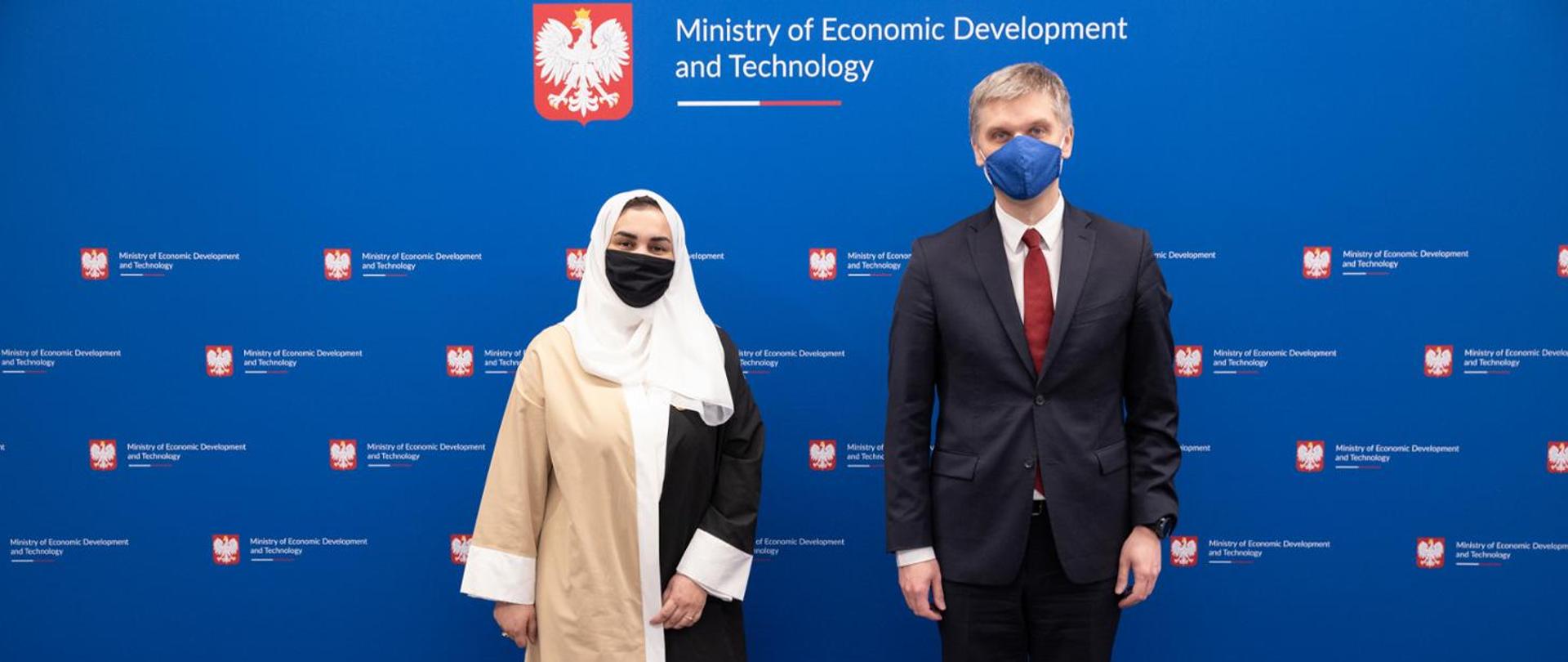 Minister of Economic Development Piotr Nowak and Ambassador of the United Arab Emirates Eman Ahmed Al-Salami