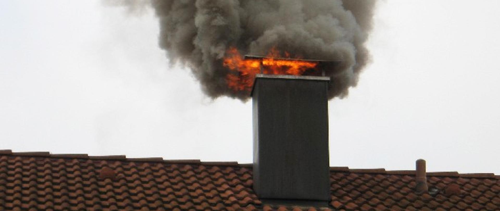 Ogień i dym z komina
