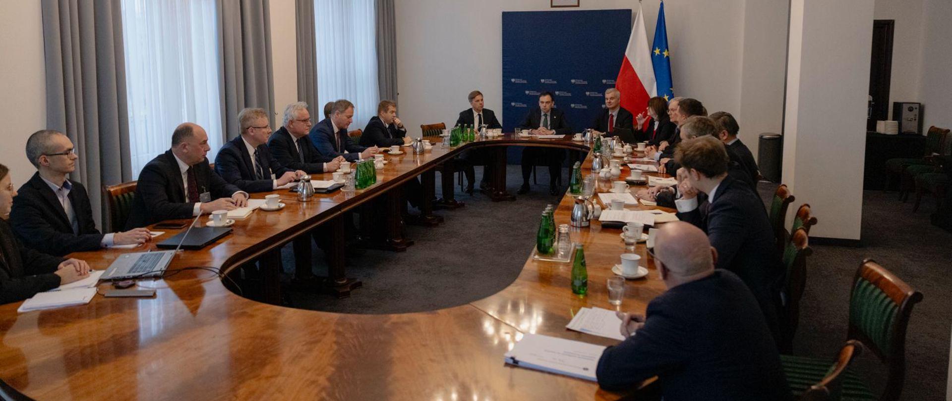 Spotkanie ministra Domańskiego z przedstawicielami przemysłu lotniczego