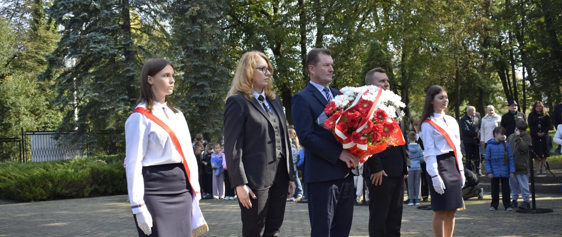 UROCZYSTE OBCHODY DNIA PATRONA SZKOŁY W ZSCKR W NOWOSIELCACH