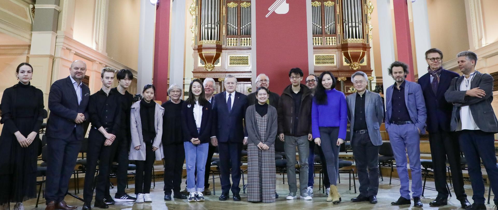 Wicepremier Piotr Gliński spotkał się z laureatami i jurorami 16. Międzynarodowego Konkursu Skrzypcowego im. Henryka Wieniawskiego w Poznaniu, fot. Danuta Matloch