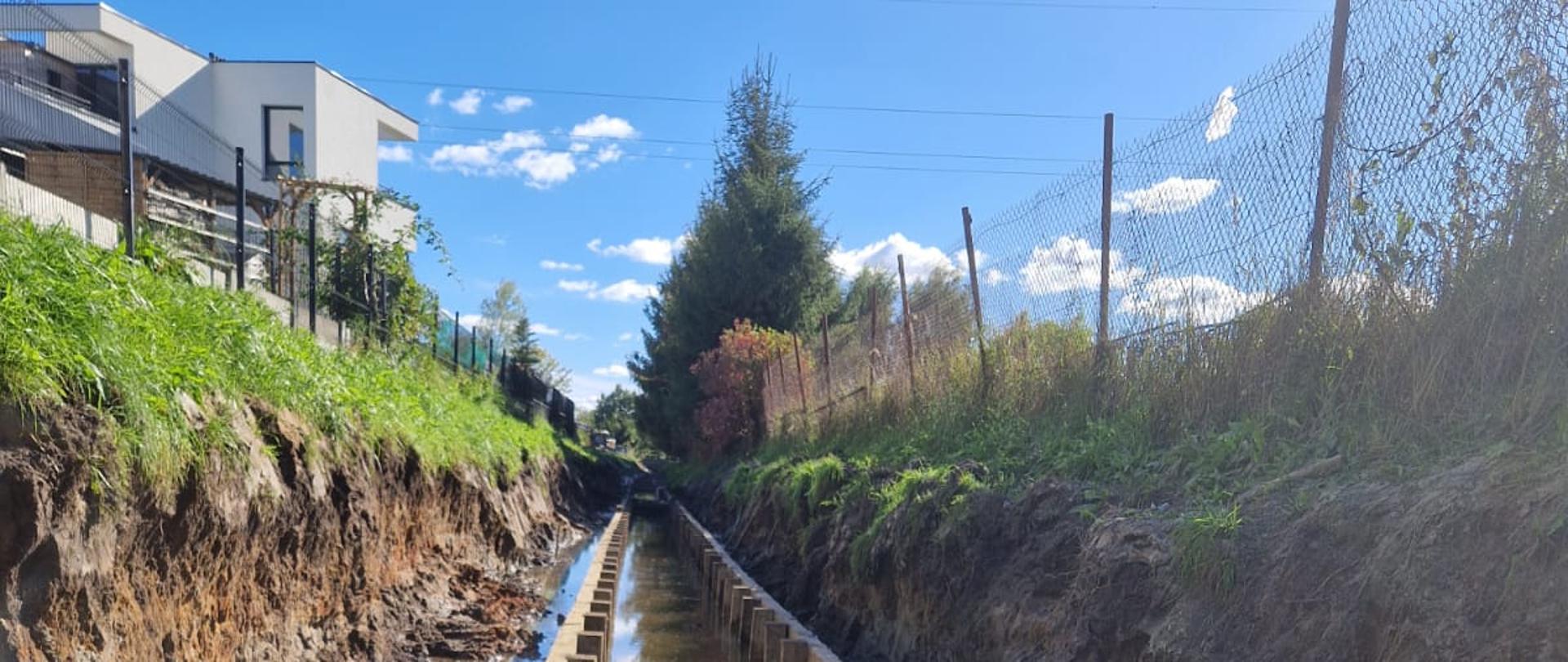 
Bukowa koryto październik