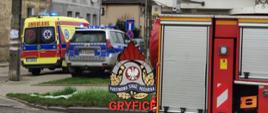 Na zdjęciu widoczne samochody ratowniczo-gaśnicze