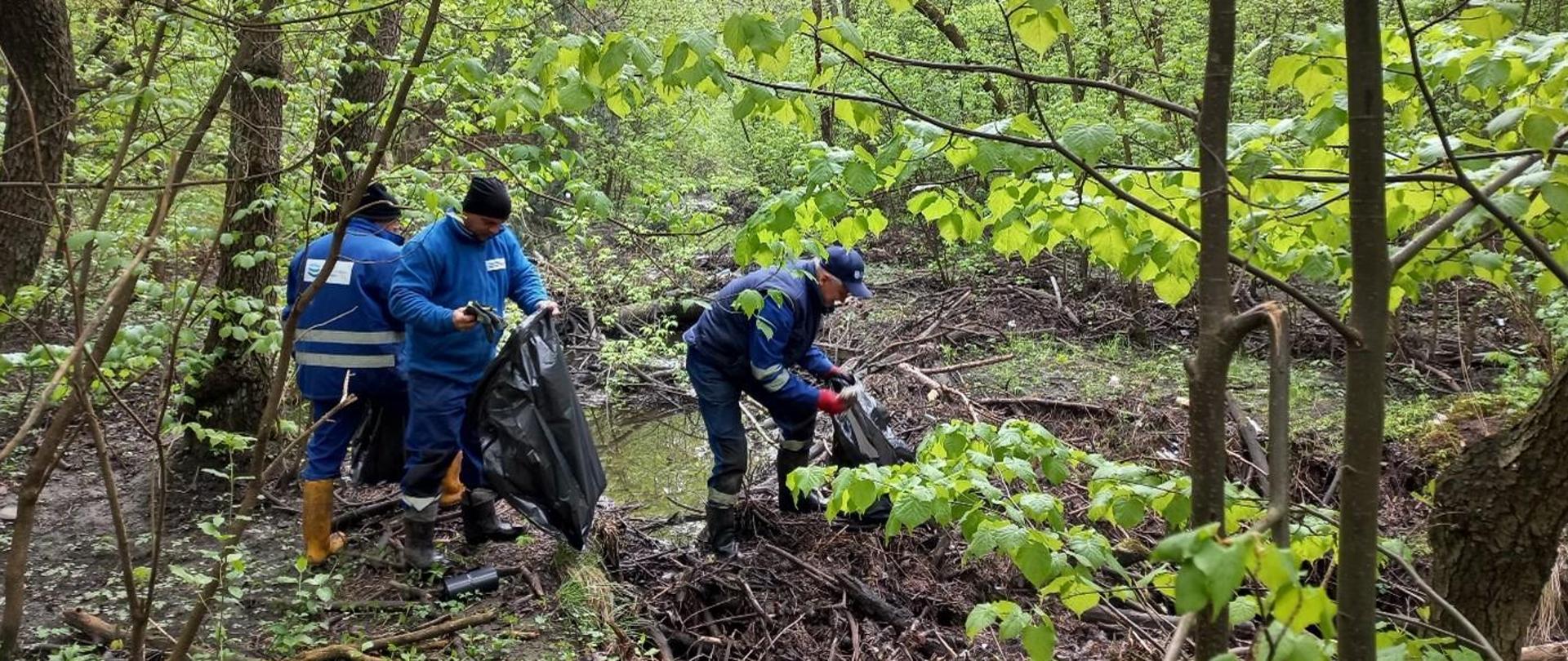 Sprzątanie rzeki Sztoły