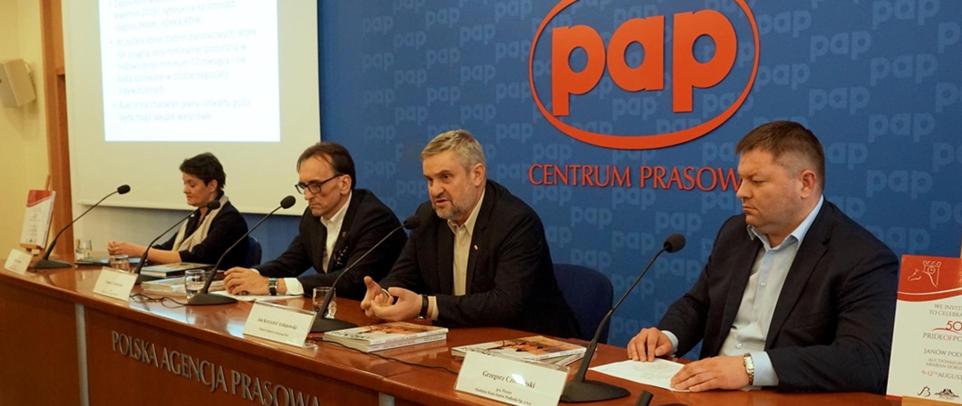 Minister J. K. Ardanowski podczas konferencji prasowej Pride of Poland