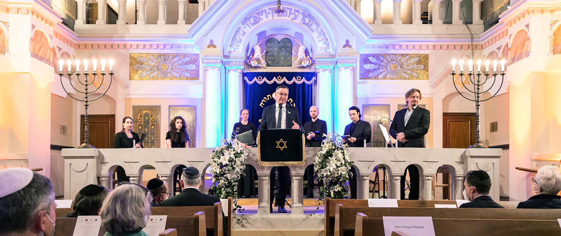 Charge d'affaires a.i. Paweł Gronow